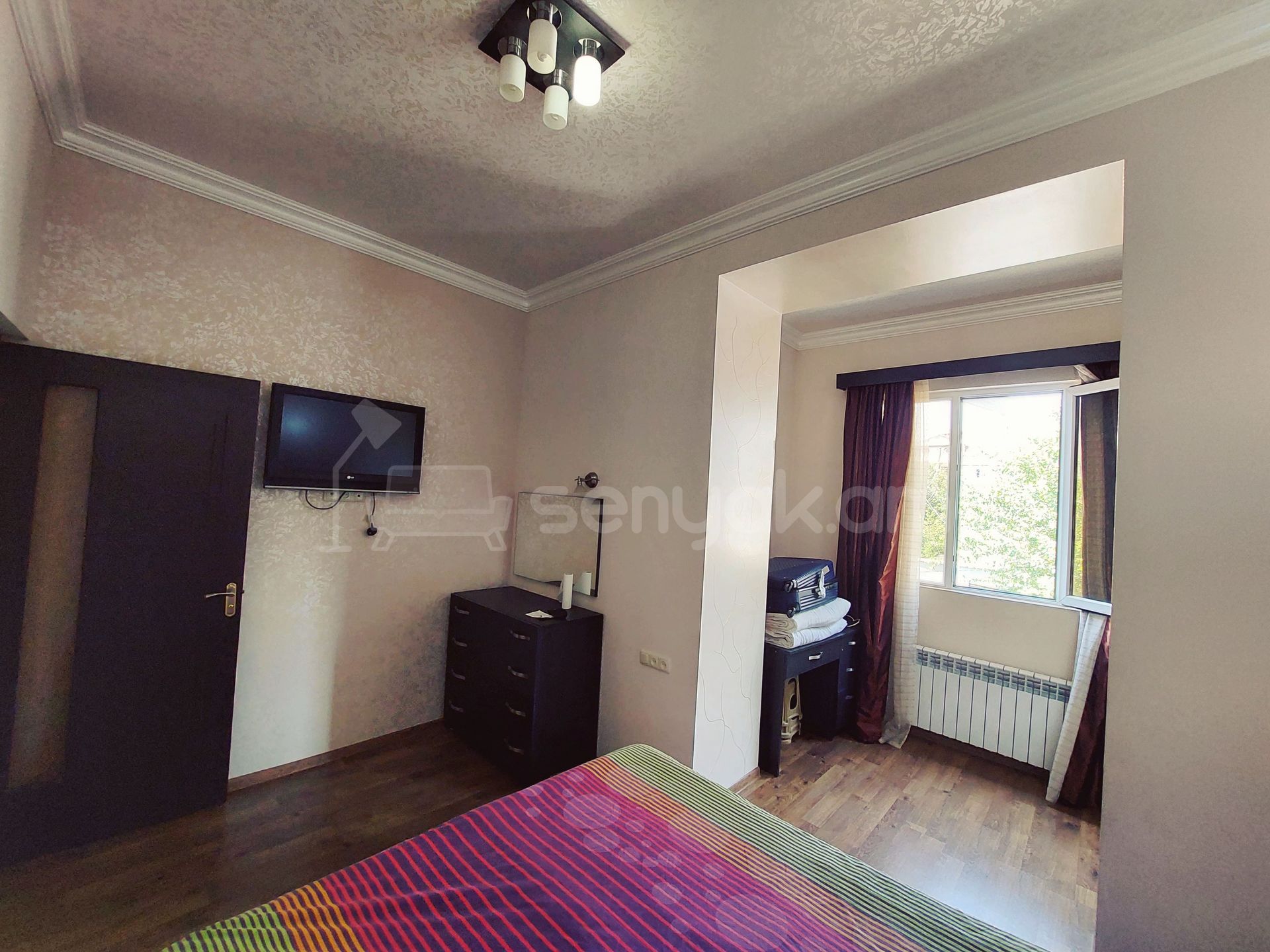 2 Սենյականոց Բնակարան Քարե Շենքում, 65քմ, 2/5 հարկ, Դիզայներական Վերանորոգված, Կահավորված