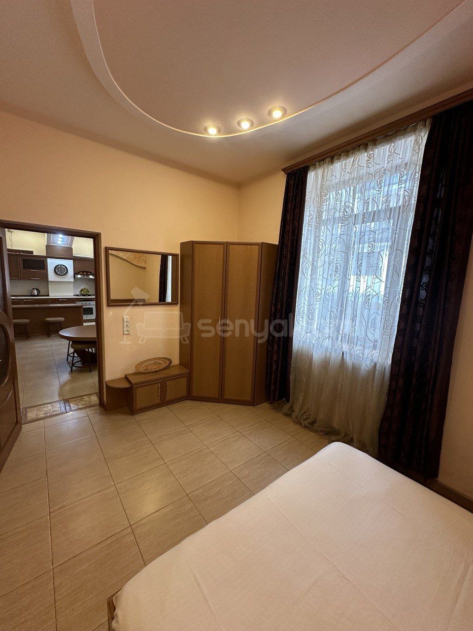 3 Սենյականոց Բնակարան Քարե Շենքում, 85քմ, 2/5 հարկ, Կապիտալ Վերանորոգված, Կահավորված, Արևկող