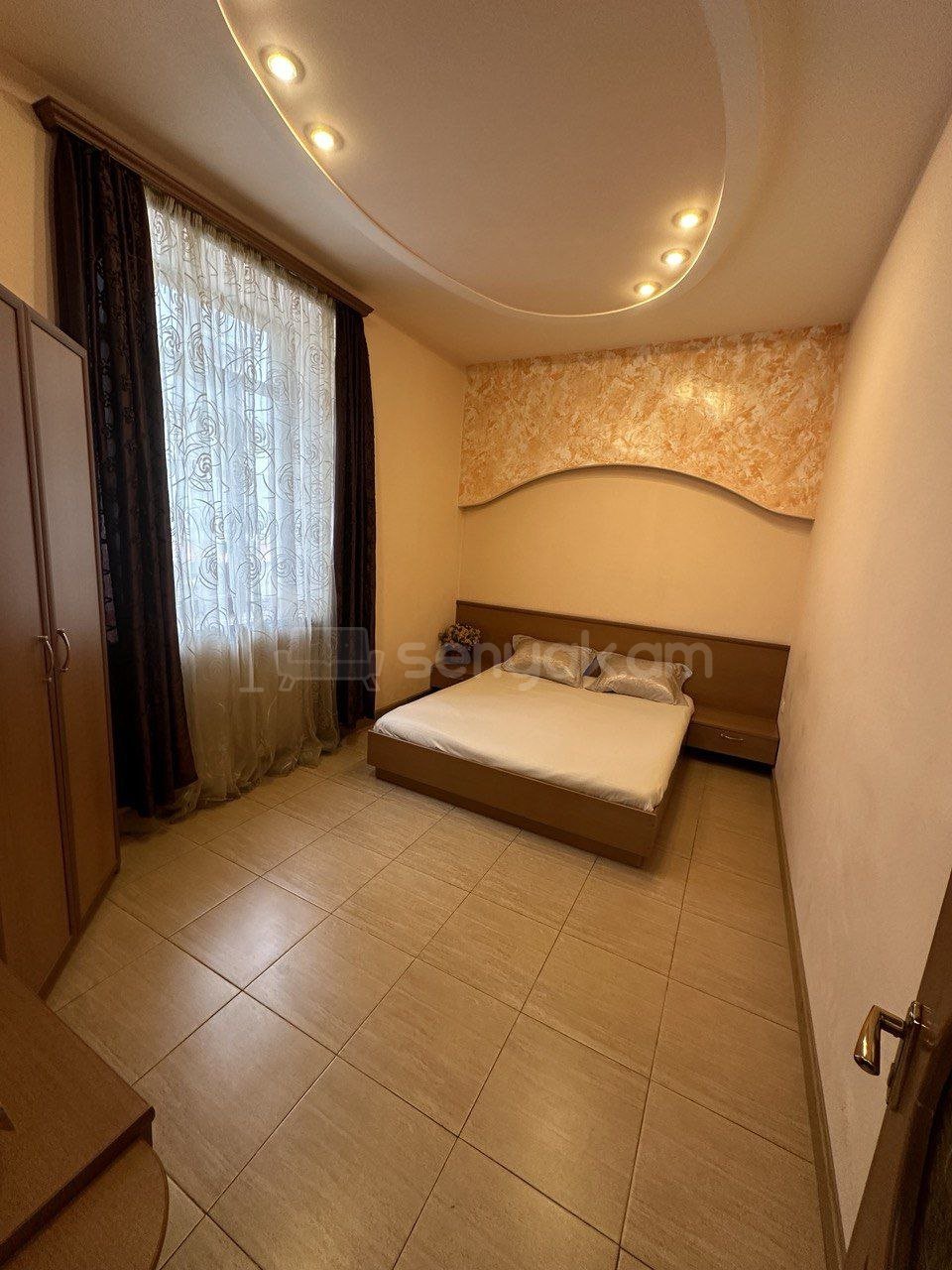 3 Սենյականոց Բնակարան Քարե Շենքում, 85քմ, 2/5 հարկ, Կապիտալ Վերանորոգված, Կահավորված, Արևկող