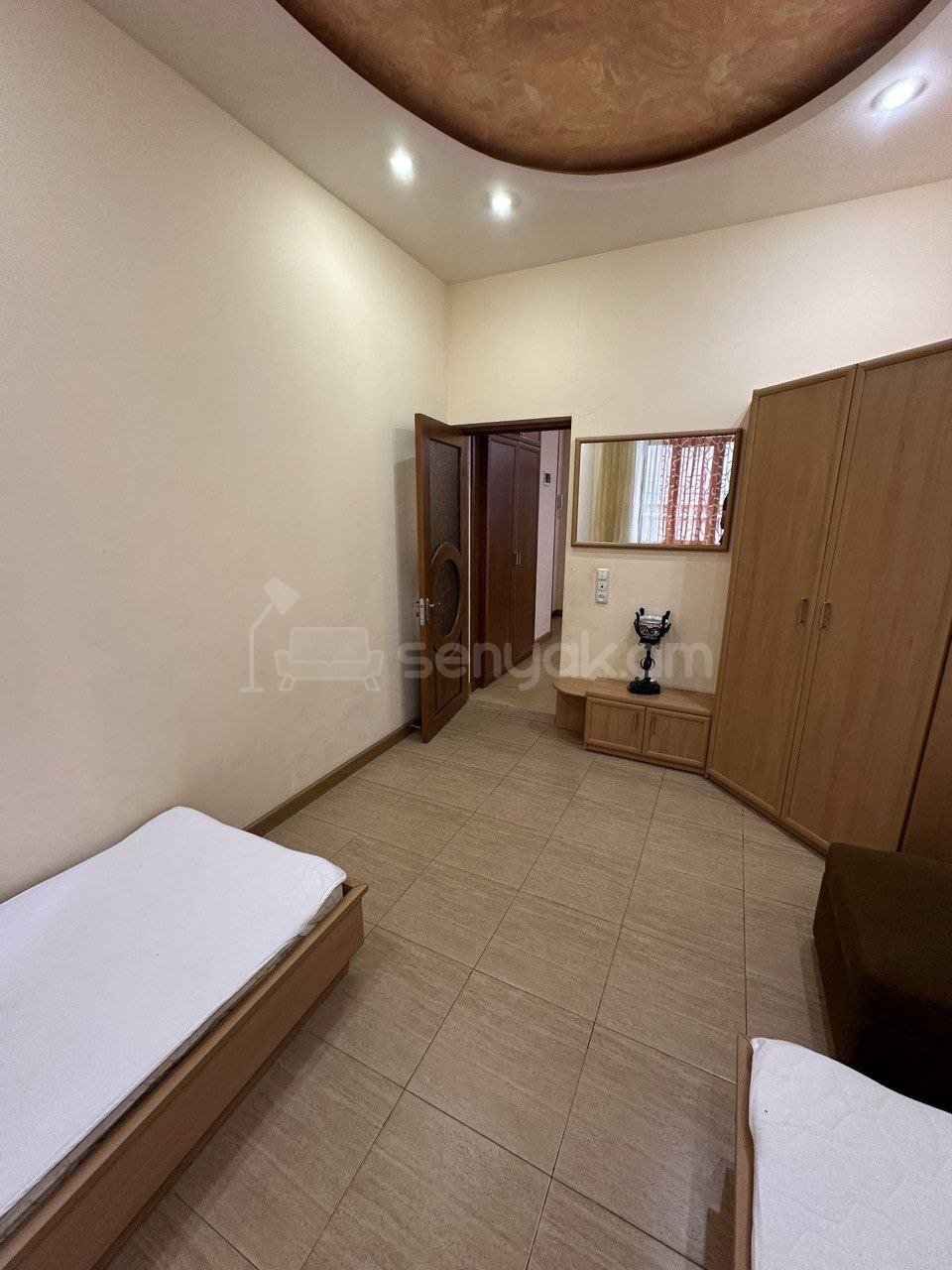 3 Սենյականոց Բնակարան Քարե Շենքում, 85քմ, 2/5 հարկ, Կապիտալ Վերանորոգված, Կահավորված, Արևկող