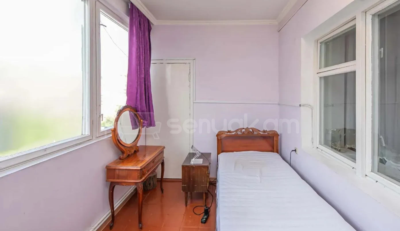 3 Սենյականոց Բնակարան Քարե Շենքում, 74քմ, 6/6 հարկ, Կապիտալ Վերանորոգված