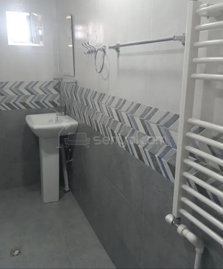 2 Սենյականոց Բնակարան Քարե Շենքում, 52քմ, 3/5 հարկ, Կապիտալ Վերանորոգված, Կահավորված, Արևկող