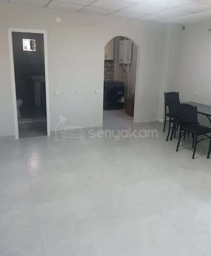 2 Սենյականոց Բնակարան Քարե Շենքում, 52քմ, 3/5 հարկ, Կապիտալ Վերանորոգված, Կահավորված, Արևկող