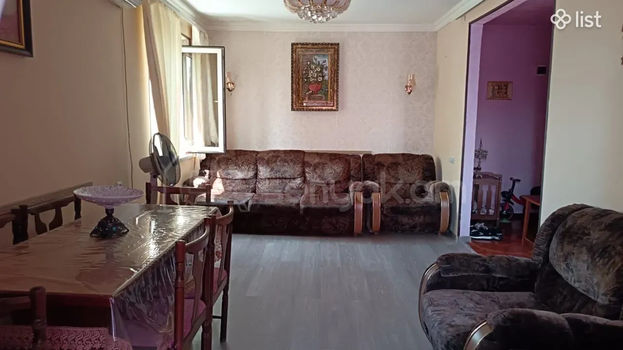 2 Սենյականոց Բնակարան Քարե Շենքում, 40քմ, 3/5 հարկ, Նորմալ Վիճակում, Կահավորված