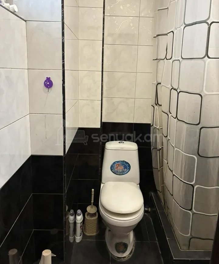 2 Սենյականոց Բնակարան Քարե Շենքում, 56քմ, 3/4 հարկ, Նորմալ Վիճակում, Կահավորված