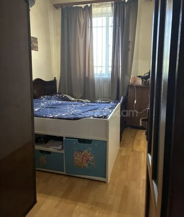 2 Սենյականոց Բնակարան Քարե Շենքում, 56քմ, 3/4 հարկ, Նորմալ Վիճակում, Կահավորված