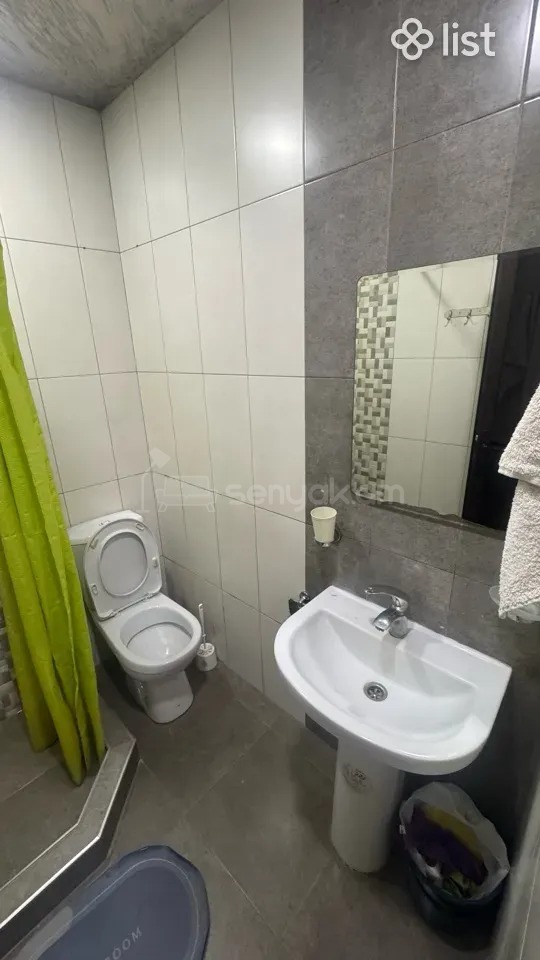 2 Սենյականոց Բնակարան Քարե Շենքում, 48քմ, 2/2 հարկ, Նորմալ Վիճակում, Կահավորված, Արևկող