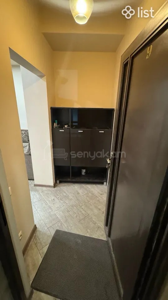 2 Սենյականոց Բնակարան Քարե Շենքում, 48քմ, 2/2 հարկ, Նորմալ Վիճակում, Կահավորված, Արևկող