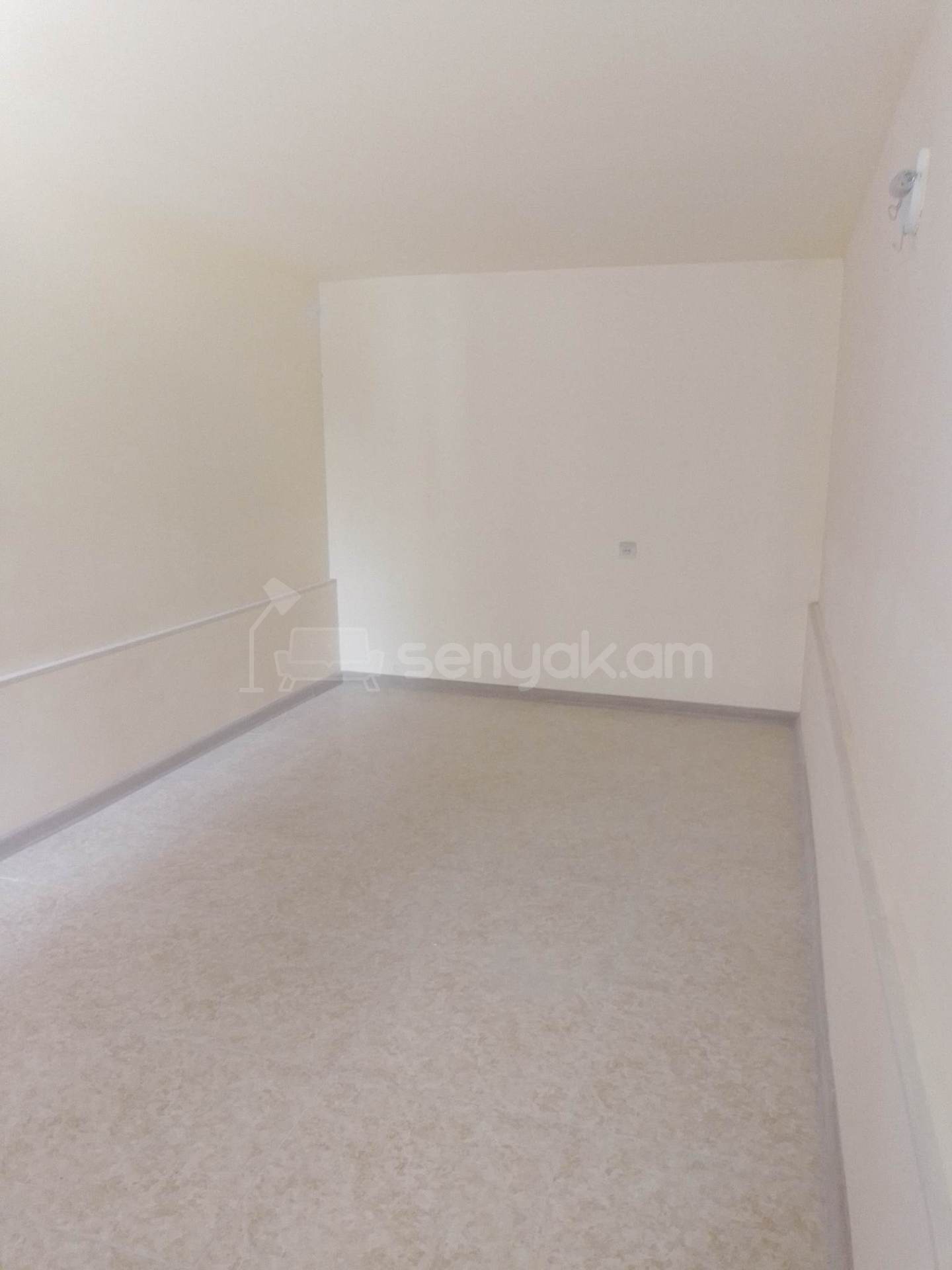 6 Սենյականոց Սեփական Տուն, 110քմ, Նորմալ Վիճակում