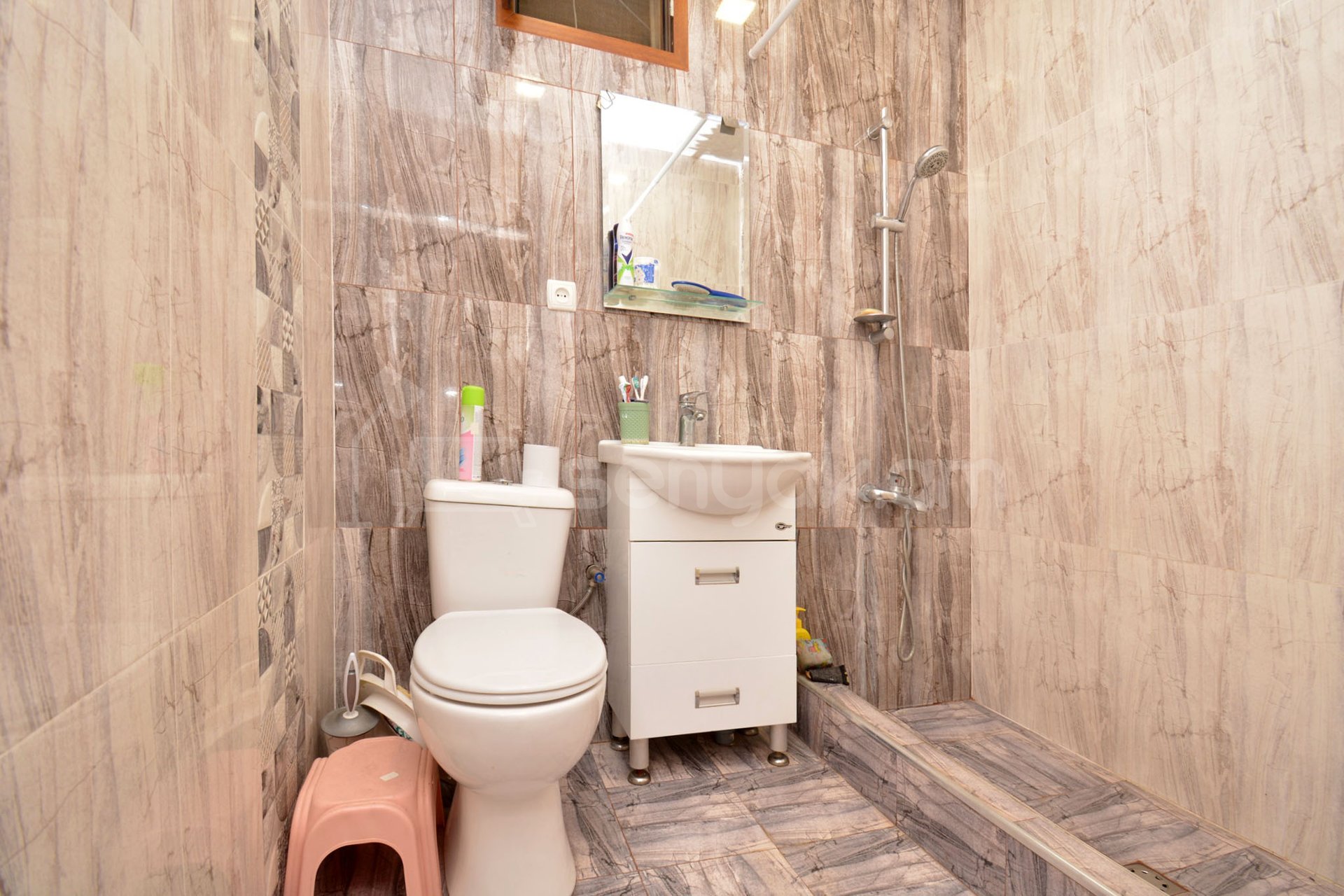 5 Սենյականոց Սեփական Տուն, 220քմ, Կոսմետիկ Վերանորոգված