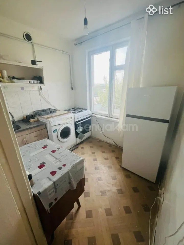 1 Սենյականոց Բնակարան, 33քմ, 3/5 հարկ, Կոսմետիկ Վերանորոգված, Կահավորված