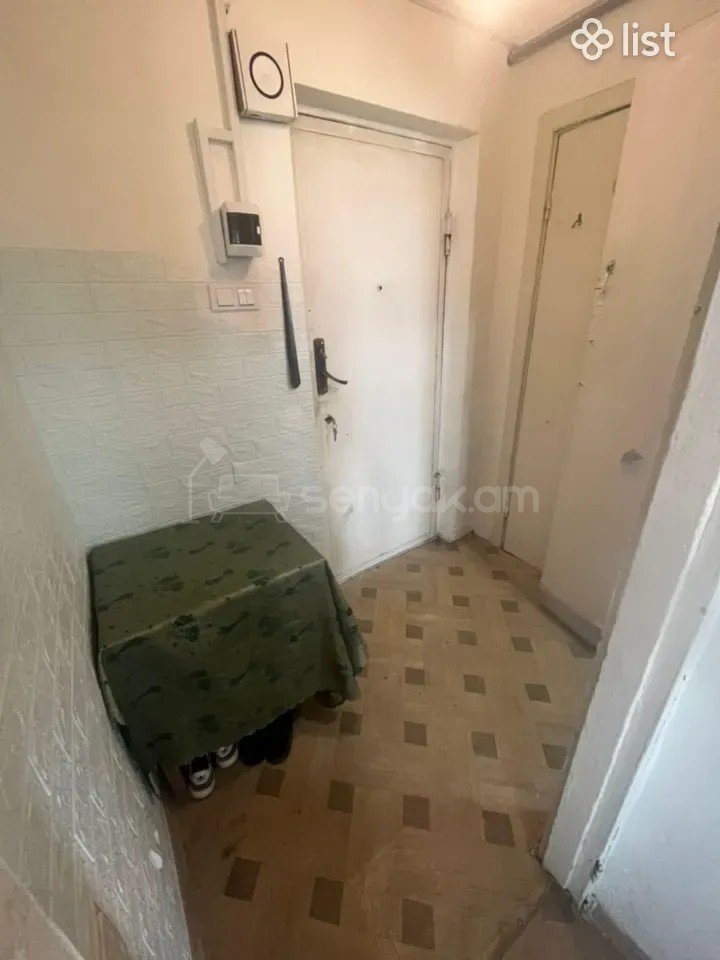 1 Սենյականոց Բնակարան, 33քմ, 3/5 հարկ, Կոսմետիկ Վերանորոգված, Կահավորված