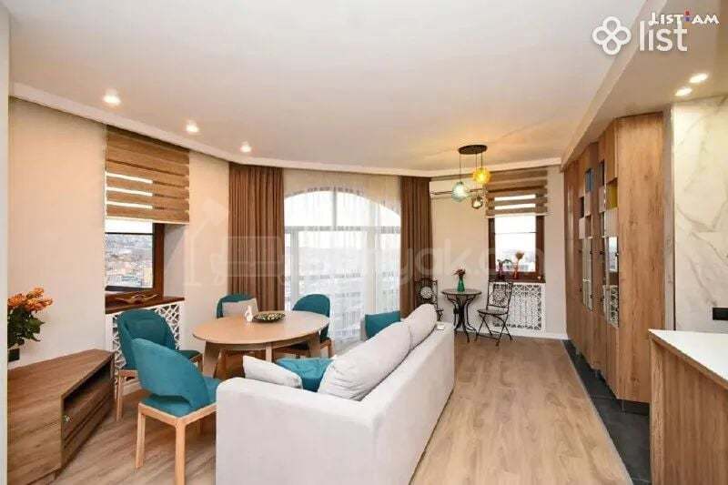 2 Սենյականոց Բնակարան, 60քմ, 4/4 հարկ, Դիզայներական Վերանորոգված, Կահավորված, Արևկող