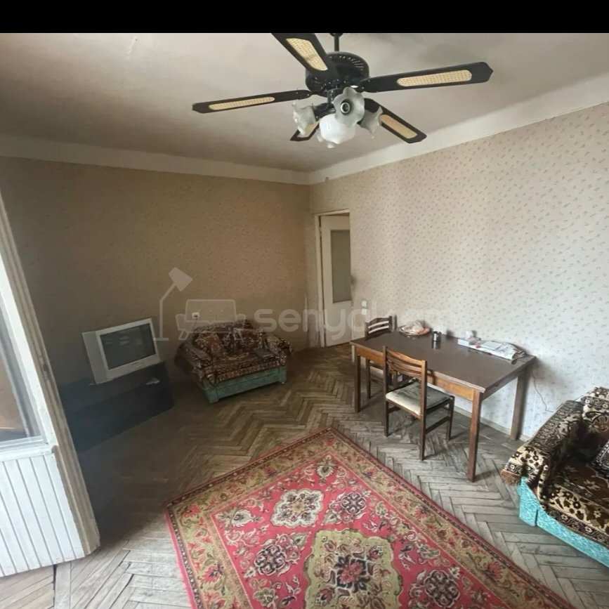 1 Սենյականոց Բնակարան Քարե Շենքում, 48քմ, 4/5 հարկ, Պետական Վիճակում