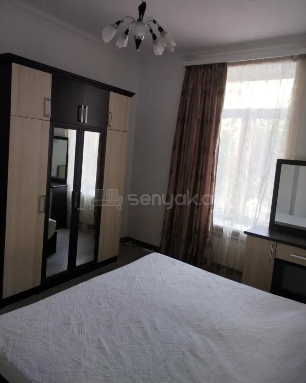 3 Սենյականոց Բնակարան Քարե Շենքում, 80քմ, 3/5 հարկ, Կապիտալ Վերանորոգված, Կահավորված