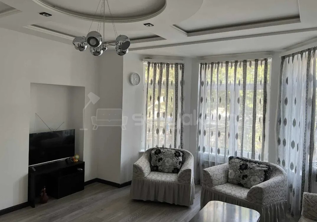 3 Սենյականոց Բնակարան Քարե Շենքում, 80քմ, 3/5 հարկ, Կապիտալ Վերանորոգված, Կահավորված