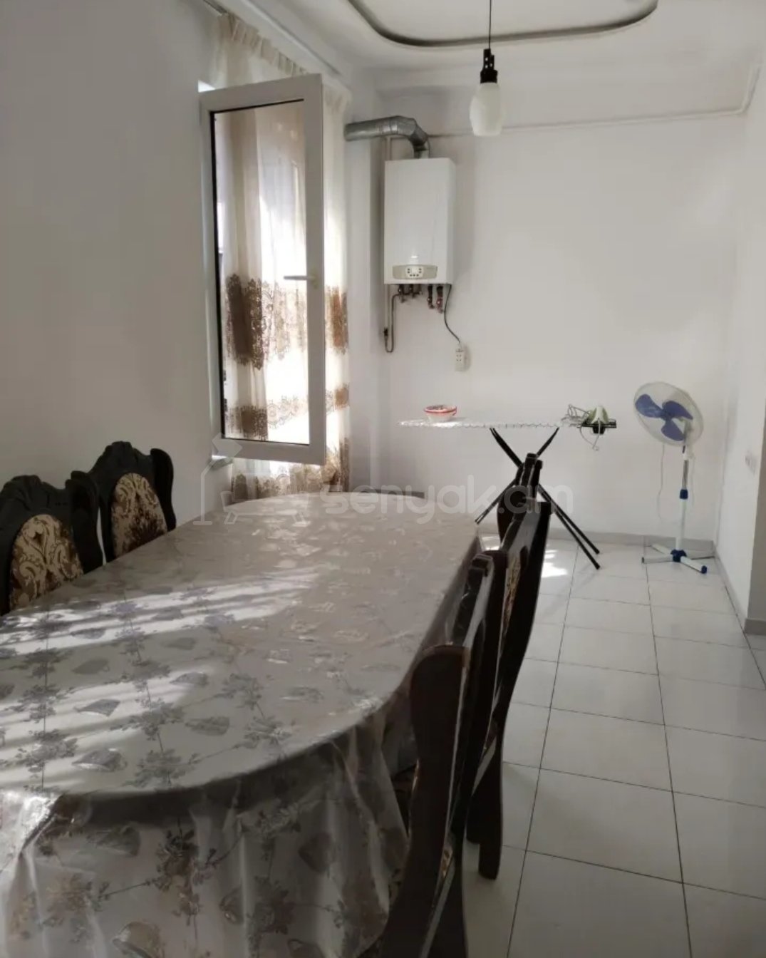 3 Սենյականոց Բնակարան Քարե Շենքում, 80քմ, 3/5 հարկ, Կապիտալ Վերանորոգված, Կահավորված