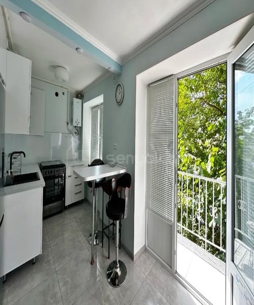 2 Սենյականոց Բնակարան Քարե Շենքում, 50քմ, 2/5 հարկ, Կոսմետիկ Վերանորոգված, Կահավորված, Արևկող