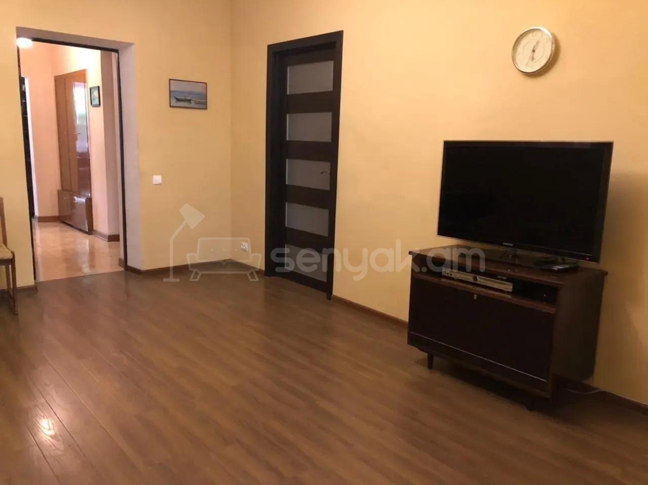 2 Սենյականոց Բնակարան Քարե Շենքում, 59քմ, 3/5 հարկ, Կապիտալ Վերանորոգված