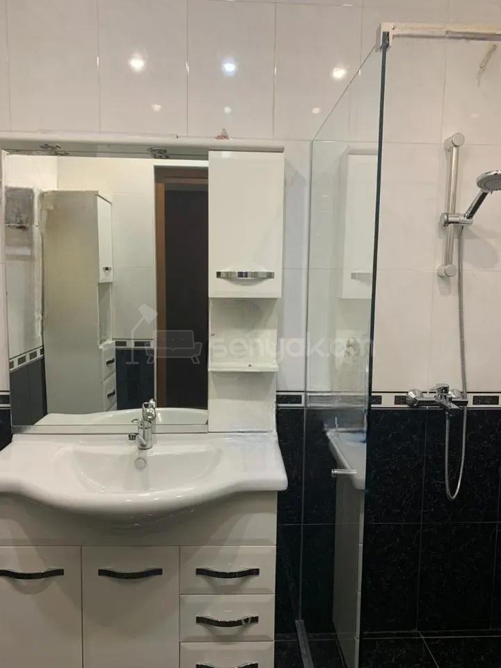 2 Սենյականոց Բնակարան Քարե Շենքում, 59քմ, 3/5 հարկ, Կապիտալ Վերանորոգված