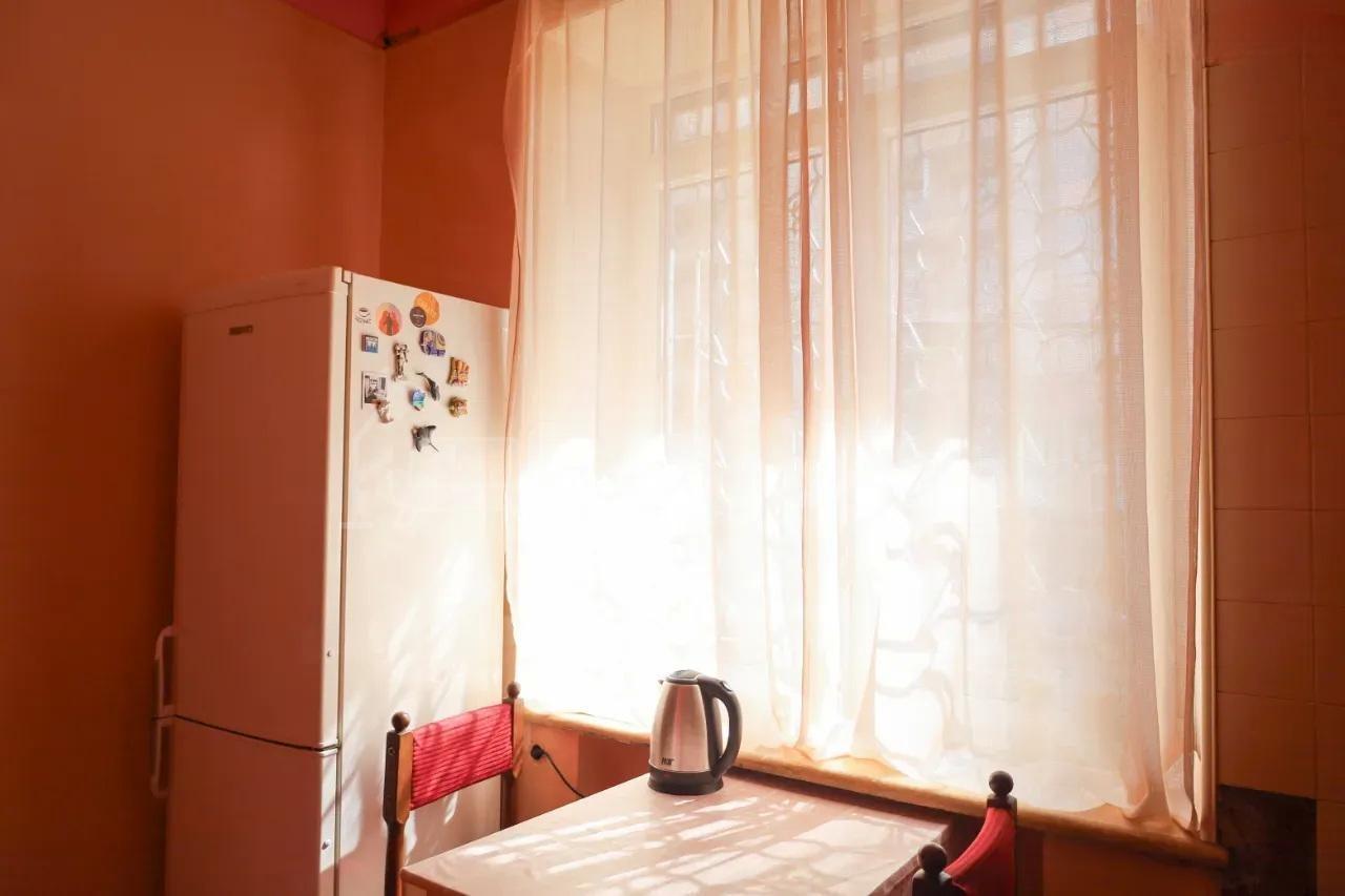 2 Սենյականոց Բնակարան Քարե Շենքում, 60քմ, 2/5 հարկ, Կոսմետիկ Վերանորոգված