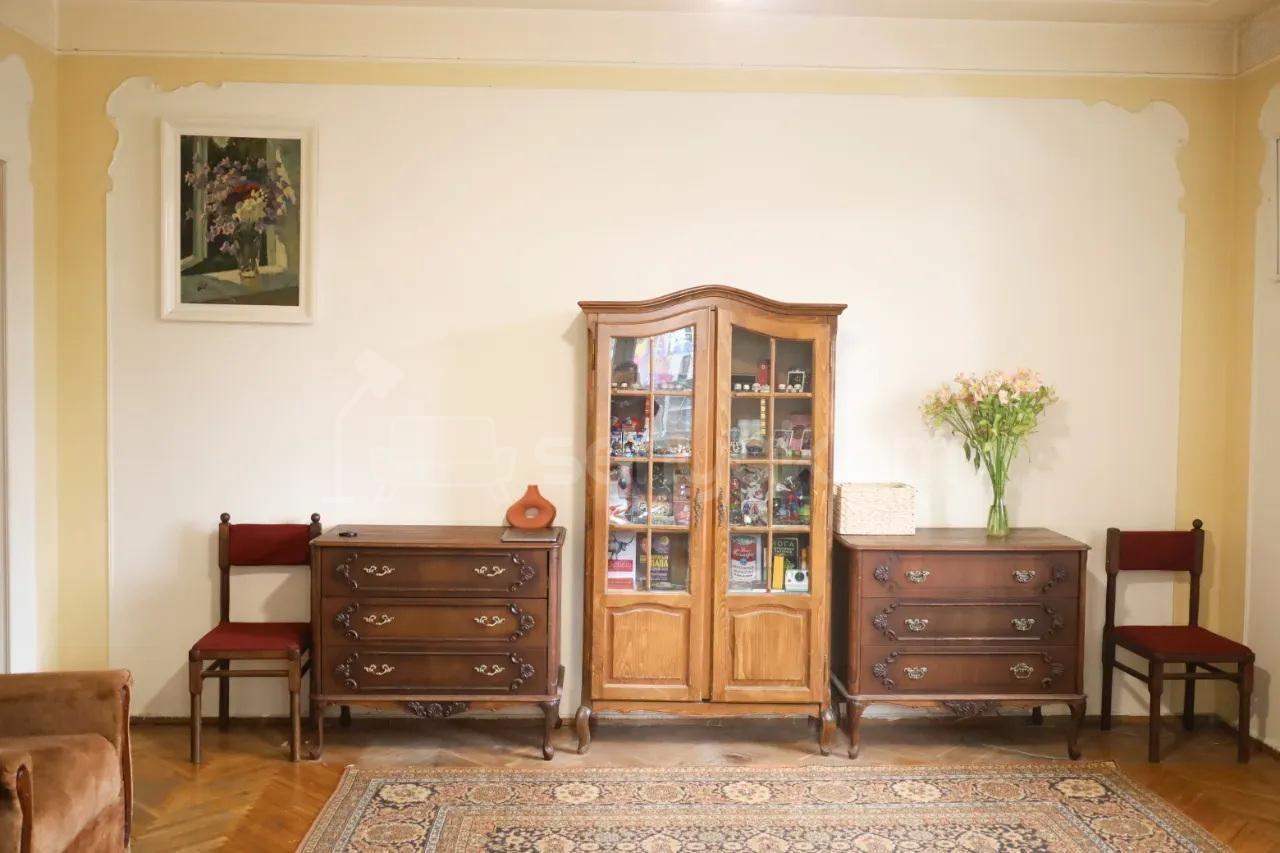 2 Սենյականոց Բնակարան Քարե Շենքում, 60քմ, 2/5 հարկ, Կոսմետիկ Վերանորոգված