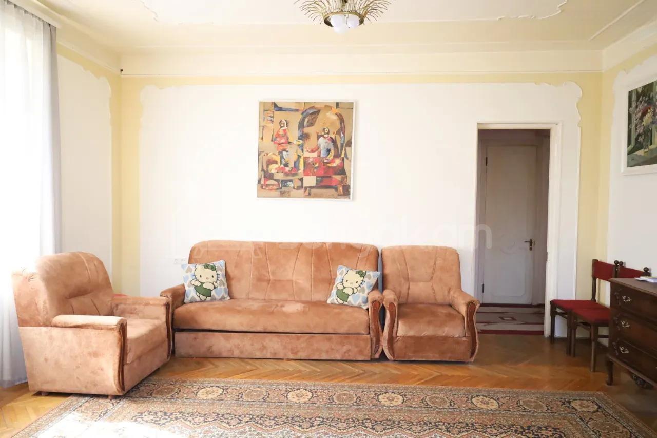 2 Սենյականոց Բնակարան Քարե Շենքում, 60քմ, 2/5 հարկ, Կոսմետիկ Վերանորոգված