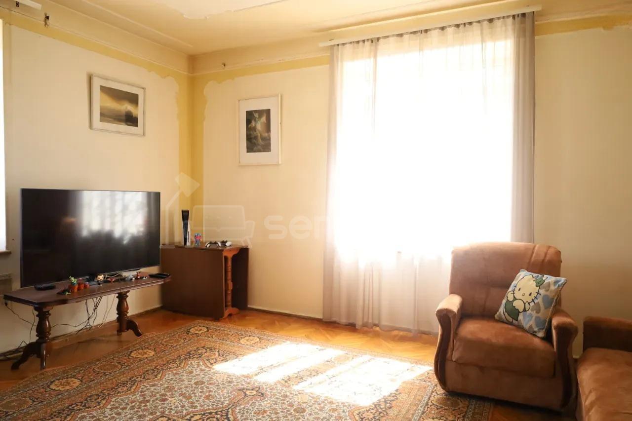 2 Սենյականոց Բնակարան Քարե Շենքում, 60քմ, 2/5 հարկ, Կոսմետիկ Վերանորոգված