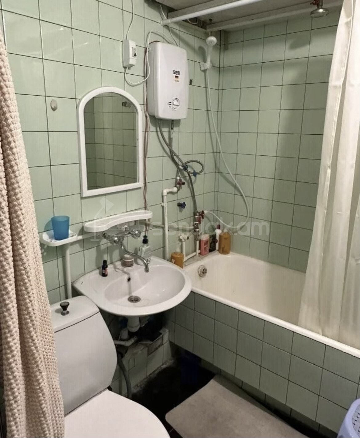 2 Սենյականոց Բնակարան Քարե Շենքում, 43քմ, 4/5 հարկ, Նորմալ Վիճակում, Կահավորված