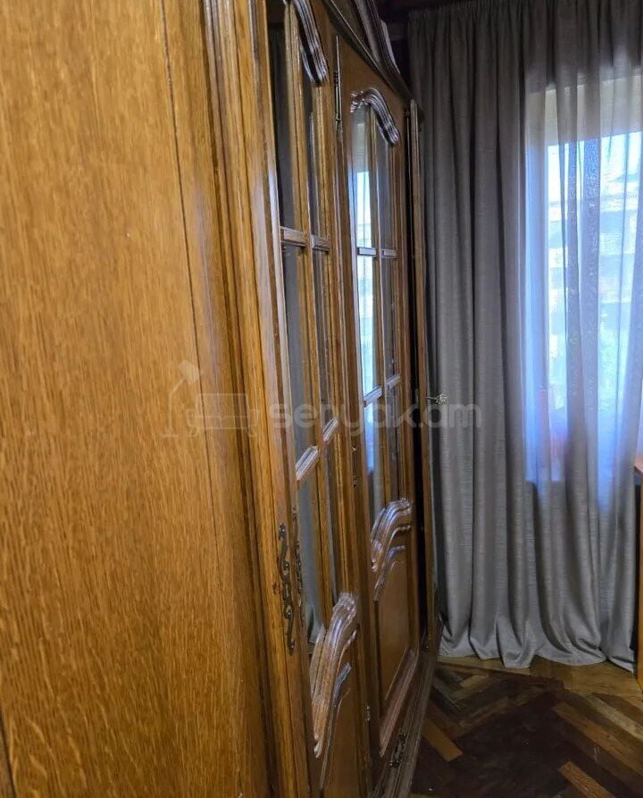 2 Սենյականոց Բնակարան Քարե Շենքում, 54քմ, 4/5 հարկ, Նորմալ Վիճակում