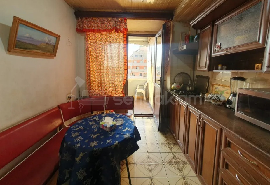 3 Սենյականոց Բնակարան, 80քմ, 16/16 հարկ, Նորմալ Վիճակում