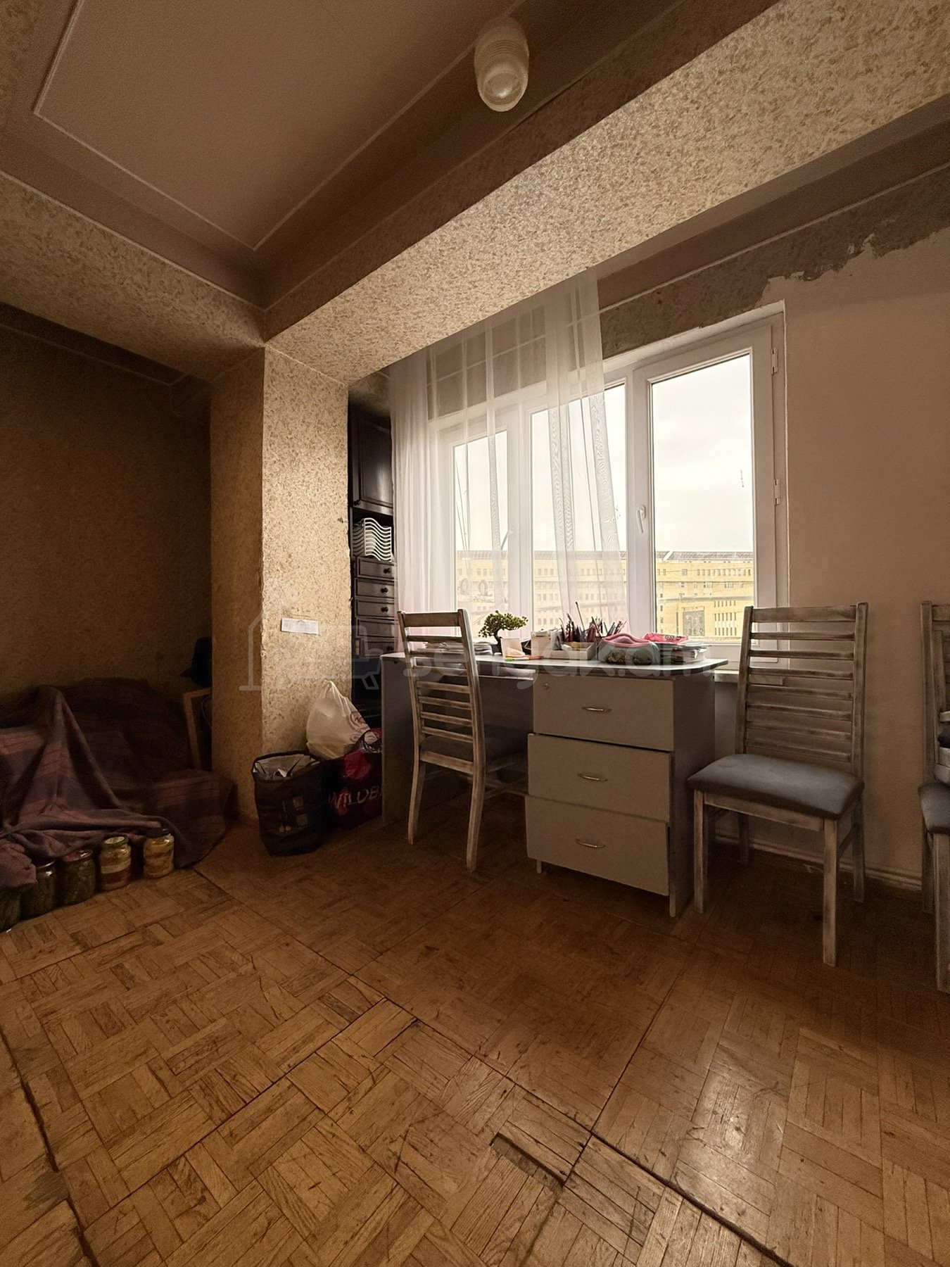 3 Սենյականոց Բնակարան, 82քմ, 9/14 հարկ, Պետական Վիճակում