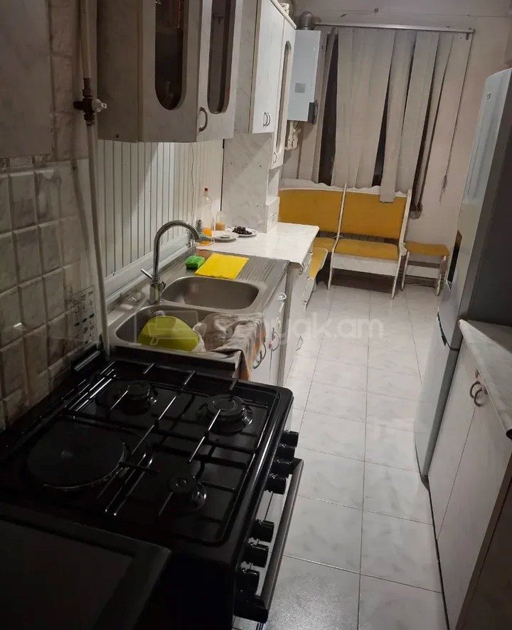 3 Սենյականոց Բնակարան, 75քմ, 2/9 հարկ, Կապիտալ Վերանորոգված