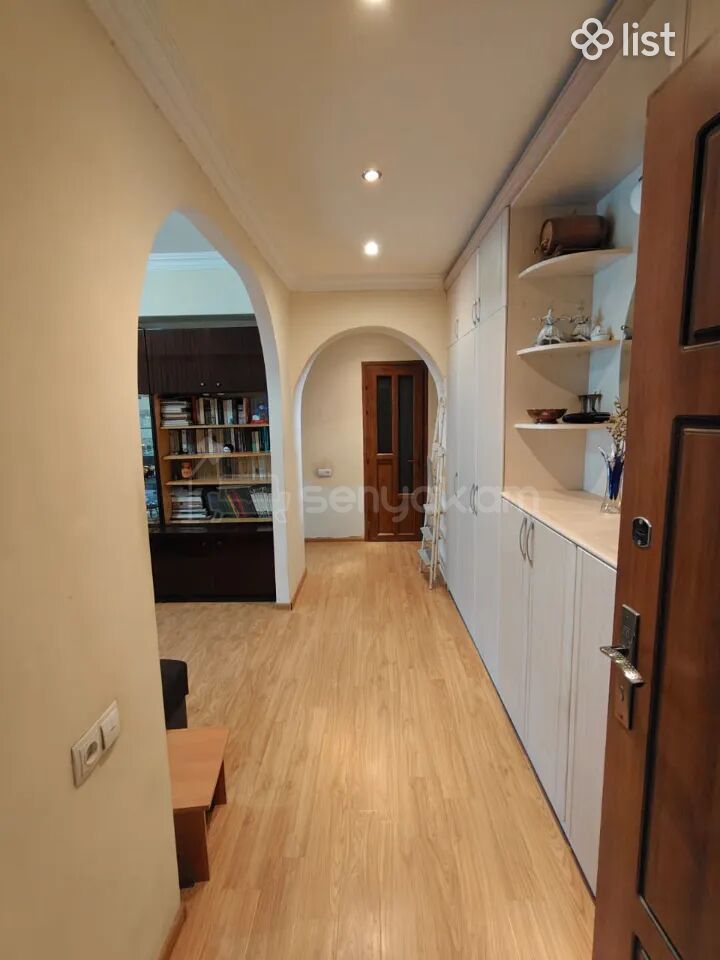 2 Սենյականոց Բնակարան, 70քմ, 2/9 հարկ, Կապիտալ Վերանորոգված