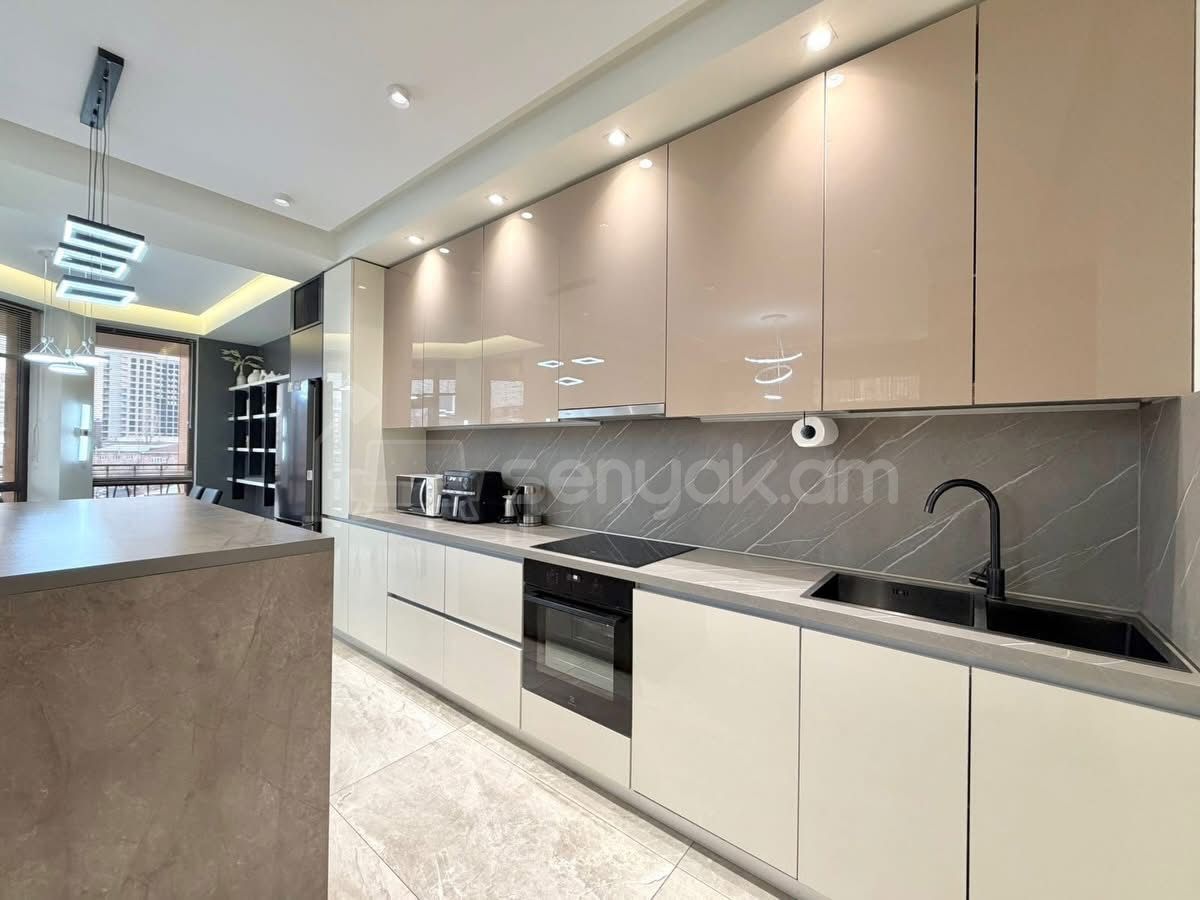 3 Սենյականոց Բնակարան Նորակառույցում, 97քմ, 6/19 հարկ, Կապիտալ Վերանորոգված