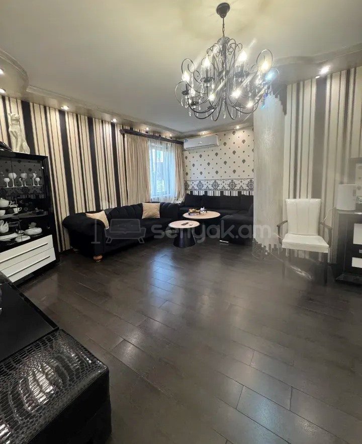 4 Սենյականոց Բնակարան Քարե Շենքում, 115քմ, 3/5 հարկ, Կապիտալ Վերանորոգված