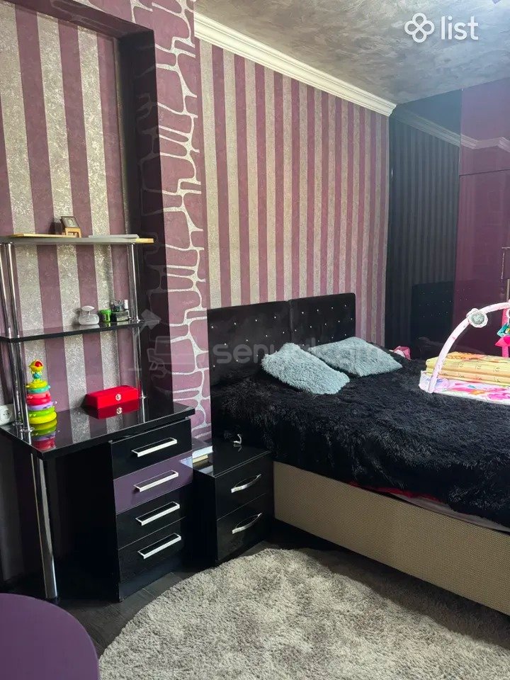 4 Սենյականոց Բնակարան Քարե Շենքում, 115քմ, 3/5 հարկ, Կապիտալ Վերանորոգված