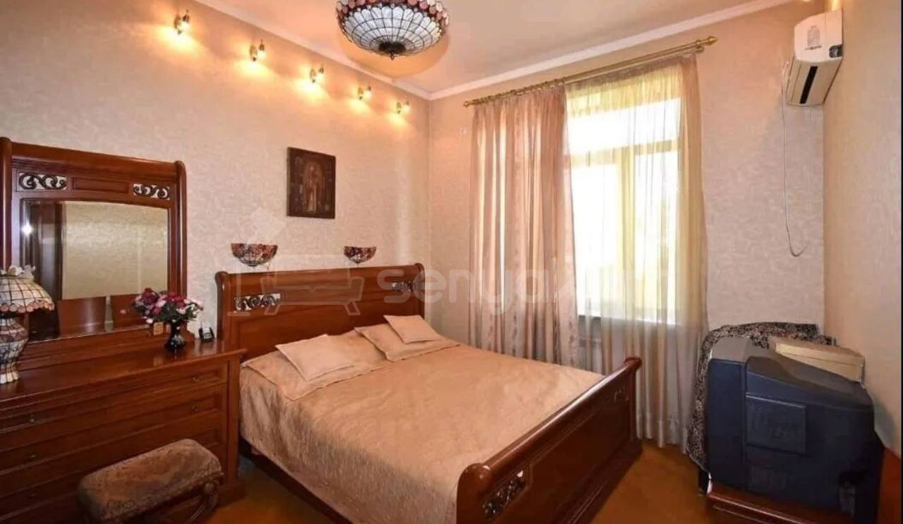 3 Սենյականոց Բնակարան Քարե Շենքում, 100քմ, 5/6 հարկ, Կապիտալ Վերանորոգված, Կահավորված, Արևկող