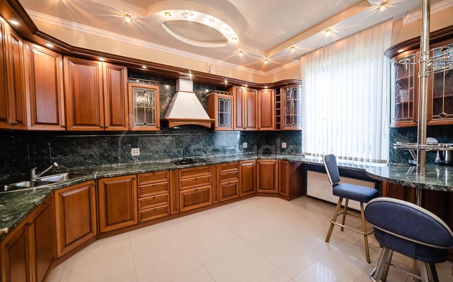 3 Սենյականոց Շքեղ Առանձնատուն, 200քմ, Լողավազանով