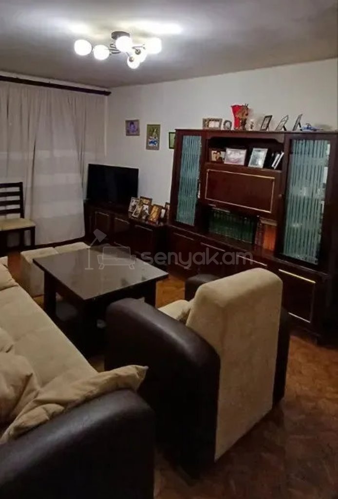 2 Սենյականոց Բնակարան Քարե Շենքում, 62քմ, 5/5 հարկ, Կոսմետիկ Վերանորոգված