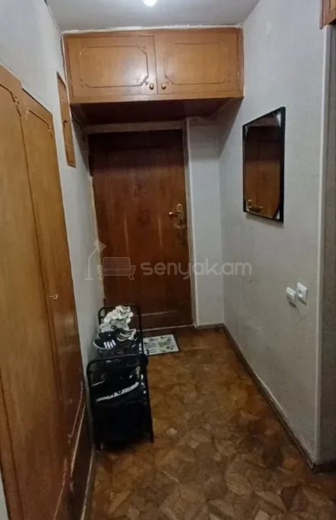 2 Սենյականոց Բնակարան Քարե Շենքում, 62քմ, 5/5 հարկ, Կոսմետիկ Վերանորոգված