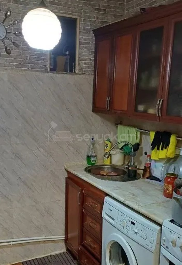 2 Սենյականոց Բնակարան Քարե Շենքում, 62քմ, 5/5 հարկ, Կոսմետիկ Վերանորոգված