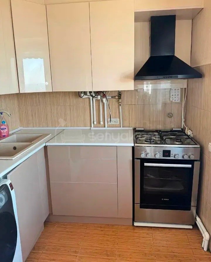 2 Սենյականոց Բնակարան Քարե Շենքում, 55քմ, 5/5 հարկ, Կապիտալ Վերանորոգված