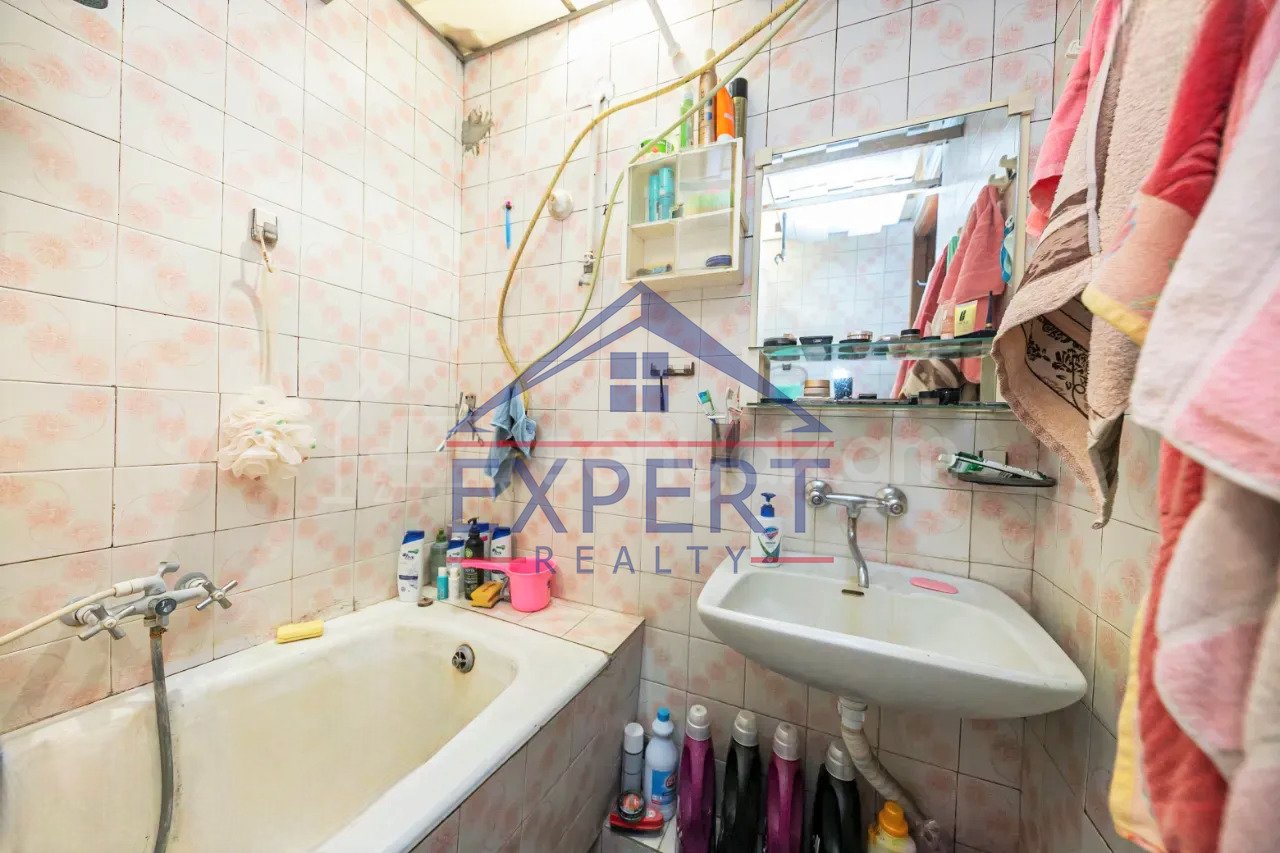 3 Սենյականոց Բնակարան Քարե Շենքում, 108քմ, 5/5 հարկ, Կոսմետիկ Վերանորոգված