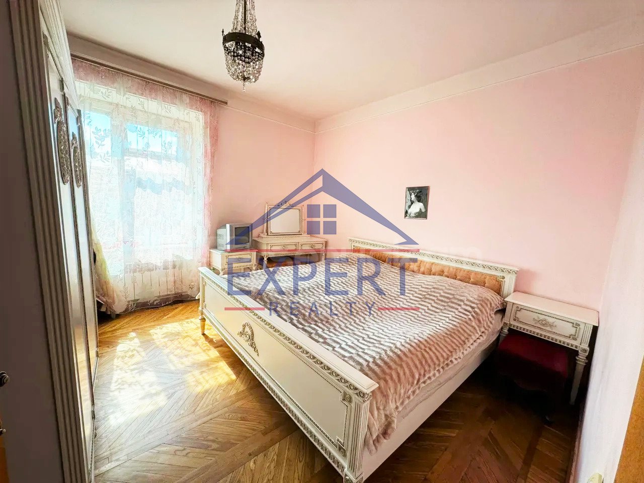 3 Սենյականոց Բնակարան Քարե Շենքում, 108քմ, 5/5 հարկ, Կոսմետիկ Վերանորոգված