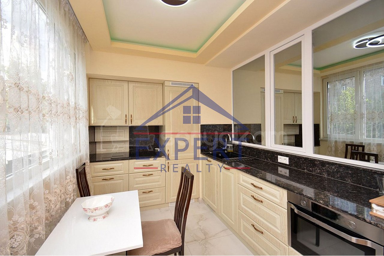 3 Սենյականոց Բնակարան, 86քմ, 2/9 հարկ, Դիզայներական Վերանորոգված, Կահավորված, Արևկող