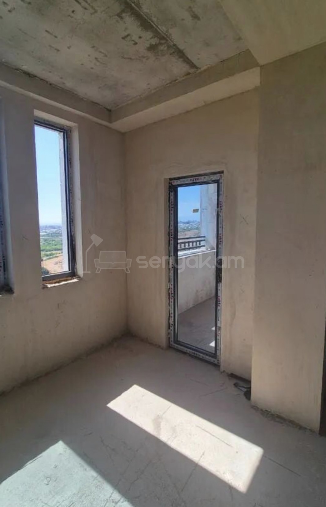 4 Սենյականոց Բնակարան Նորակառույցում, 133քմ, 15/22 հարկ, Զրոյական Վիճակում