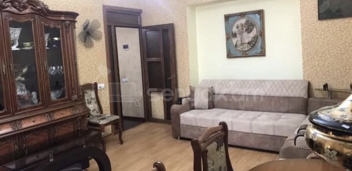 2 Սենյականոց Բնակարան Քարե Շենքում, 50քմ, 1/4 հարկ, Կապիտալ Վերանորոգված