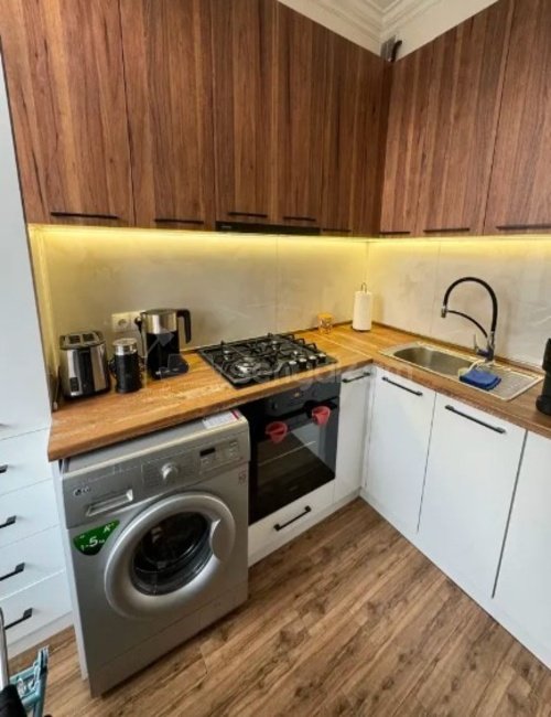 1 Սենյականոց Բնակարան Քարե Շենքում, 40քմ, 3/5 հարկ, Կապիտալ Վերանորոգված, Կահավորված, Արևկող