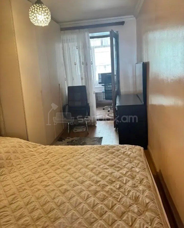 2 Սենյականոց Բնակարան Քարե Շենքում, 55քմ, 5/5 հարկ, Կապիտալ Վերանորոգված